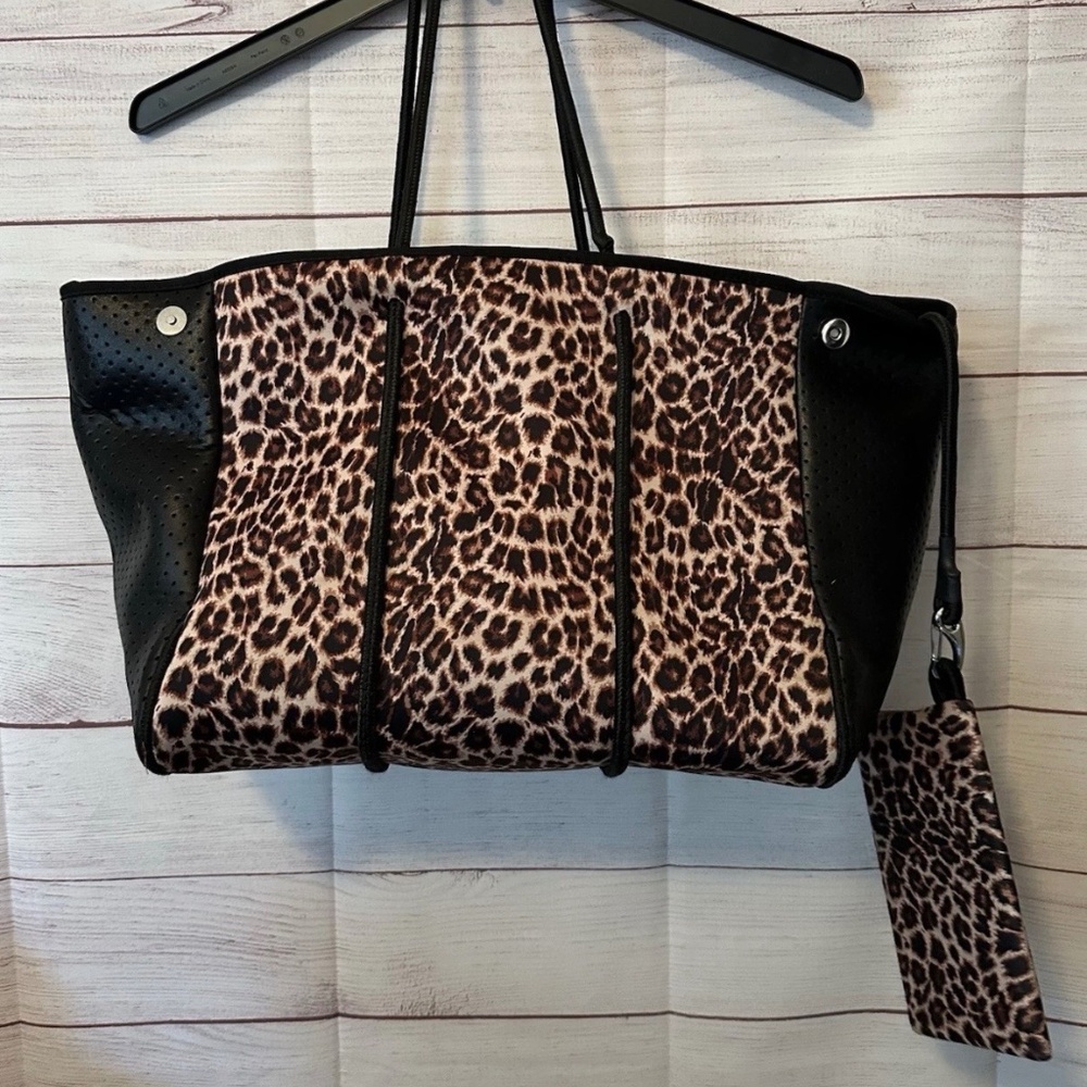 Womens Animal Print Purse & Cosmetic Bag Matching Set New Without Tags